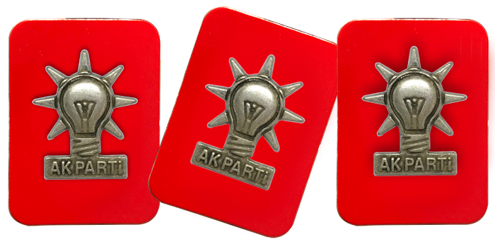 AKP01 Ak Parti D�k�m Yaka Rozeti