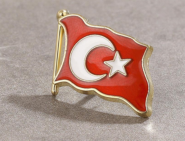 TBR29 Dalgalanan Türk Bayrağı Rozeti - VİP TBR29 Dalgalanan Türk Bayrağı Rozeti - VİP