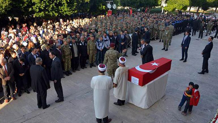 �EH�T TABUTUNA KONULACAK T�RK BAYRA�I �L��S� VE KULLANIMI