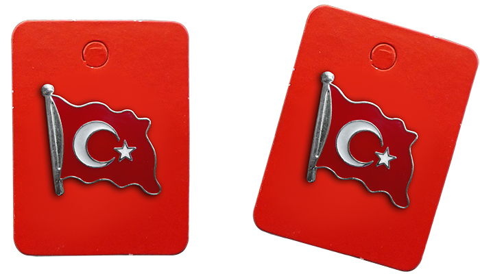 TBR1 Dalgalanan Türk Bayrağı Rozeti TBR1 Dalgalanan Türk Bayrağı Rozeti