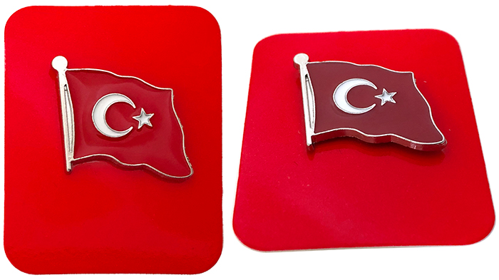 TBR2 Dalgalanan Türk Bayrağı Rozeti TBR2 Dalgalanan Türk Bayrağı Rozeti