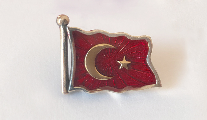 TBR44 925 Ayar T�rk Bayra�� Rozeti